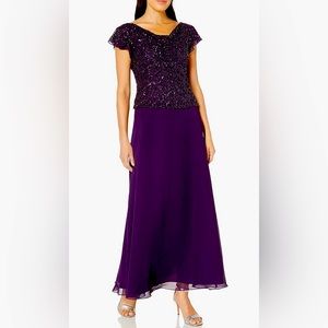 J Kara Women's Short Sleeve Long All Over Beaded Dress. Tea length/long.